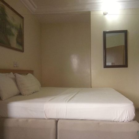 Oxford Hotel Αμπούζα Εξωτερικό φωτογραφία